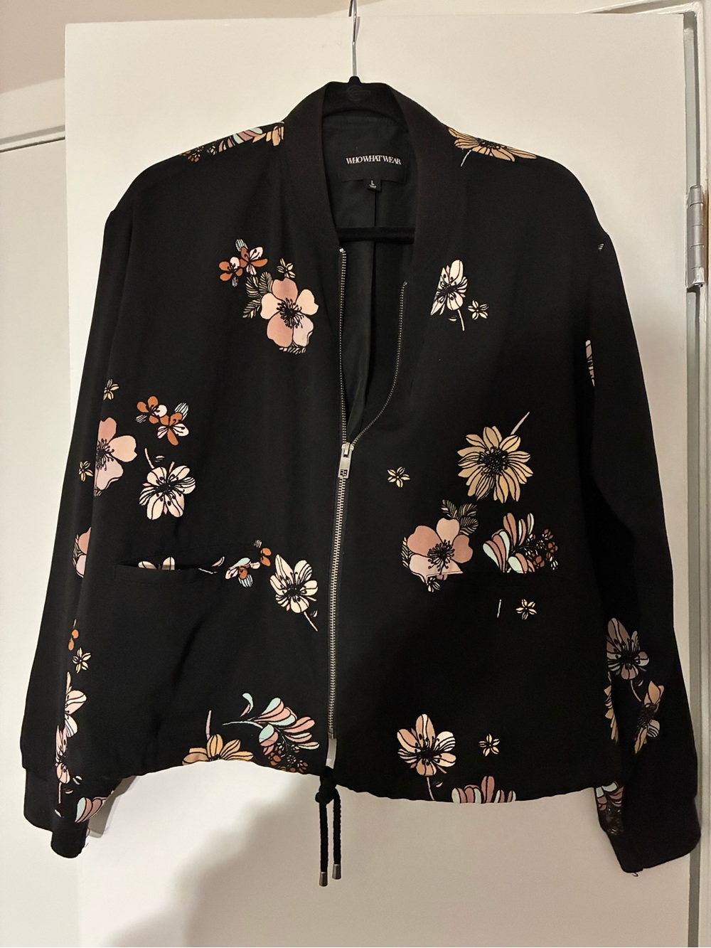 Who What Wear Black Floral Zip Bomber Jacket with Pink & Cream Blooms L